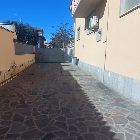 Carrie'S Home - Roma Ф'юмічіно Екстер'єр фото